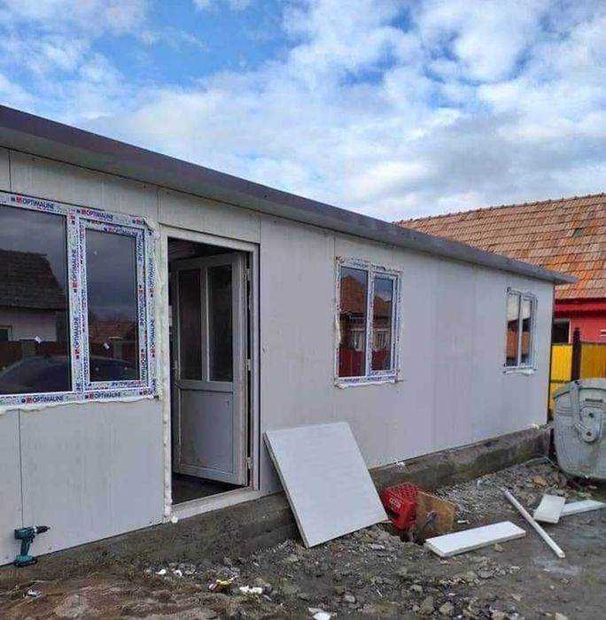 Executăm case pe structura metalica cu panou sandwich  orice dimensiun