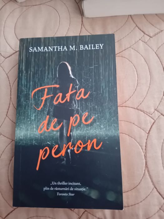 Carte Fata de pe Peron de Samantha M. Bailey