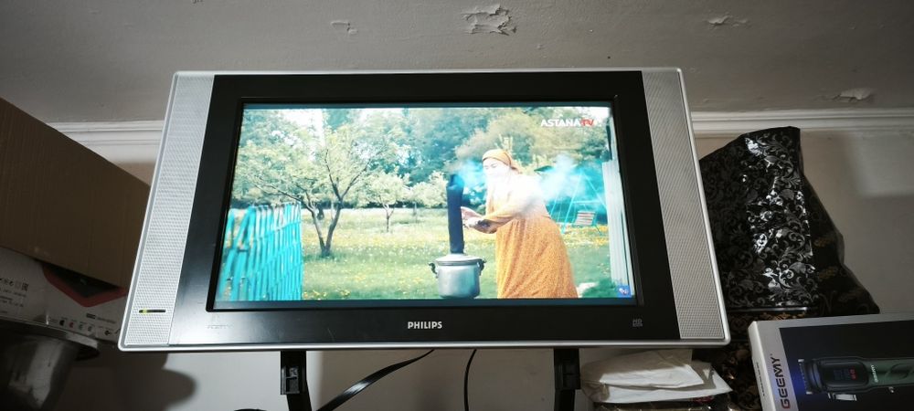 ЖК телевизор philips