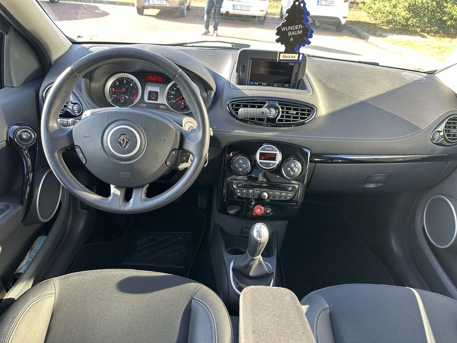Renault clio 3 facelift 1.5 dci 90 CP euro 5 2012