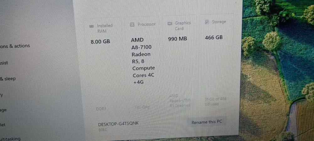 Laptop Lenovo cu procesor A8-7100,8 Gb RAM si HDD de 500 Gb,stare buna