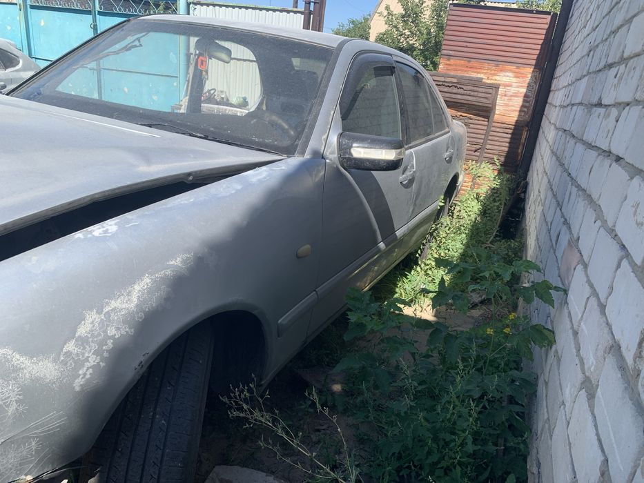 Авторазбор мерседес  210