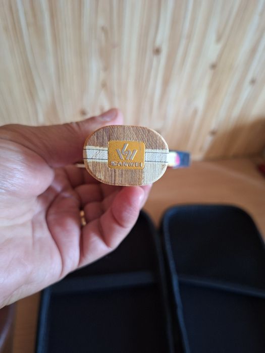 Vând paletă tenis de masa sanwei