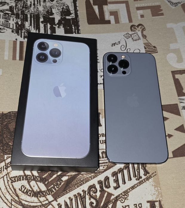 Iphone 13 pro max 128 GB + 4 протектора и 2 кейса