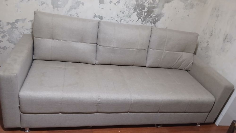 Продам срочно диван