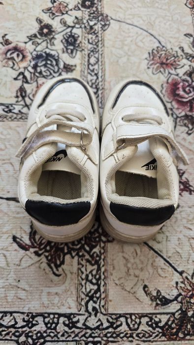 Кроссовки 24 р в отличном.