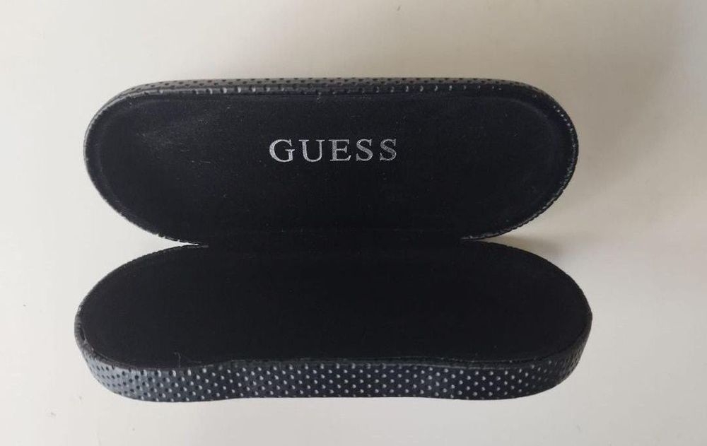 Toc ochelari Guess