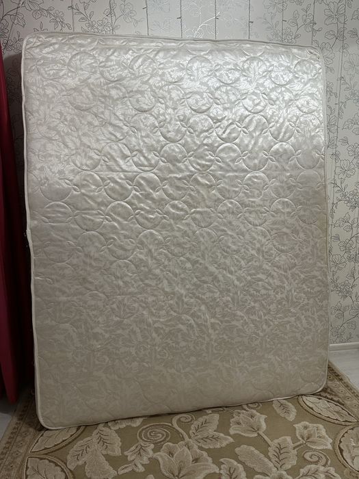 Продам матрас для кровати