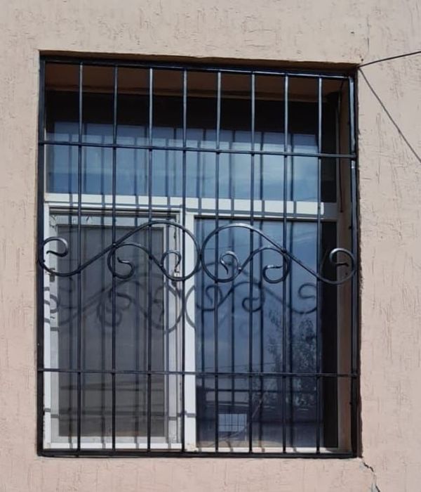 Сварочные и кованые решетки на окна