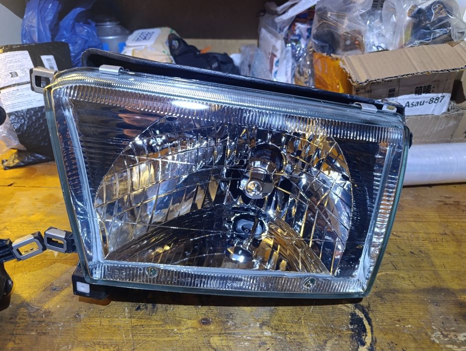 Фары 4runner n185, hilux surf n185 DEPO