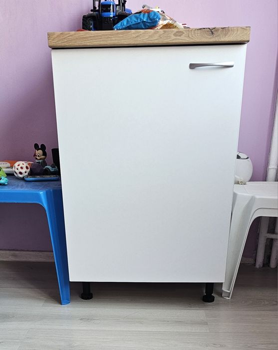 Шкаф Голям / Масивна и Тежка Мебел