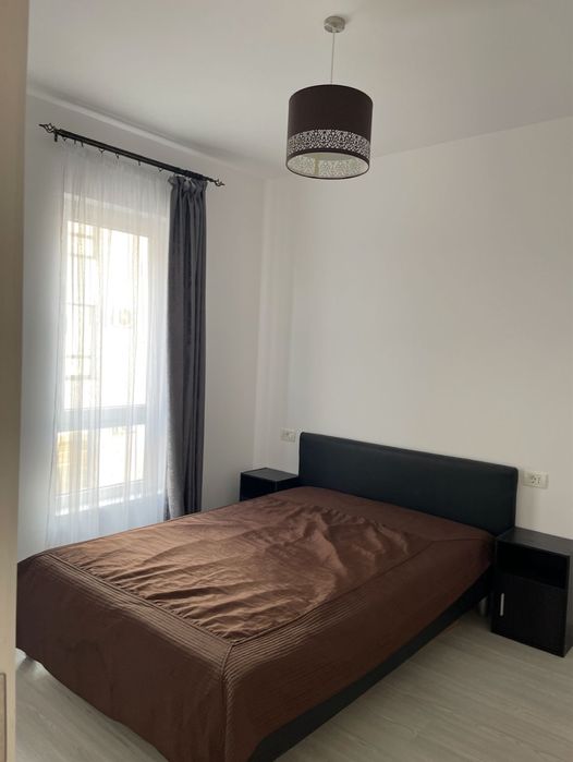 Inchiriez apartament 3 camere