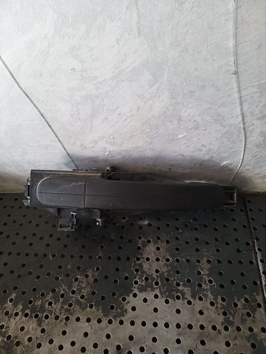 Maner usa dreapta fata ford focus 2 3m51r224a37ad