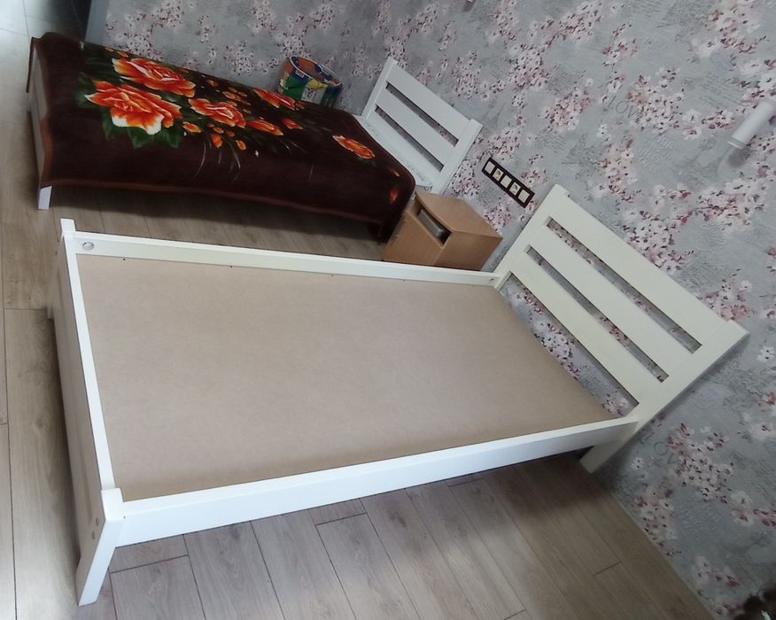 Кровать односпальная 90х200