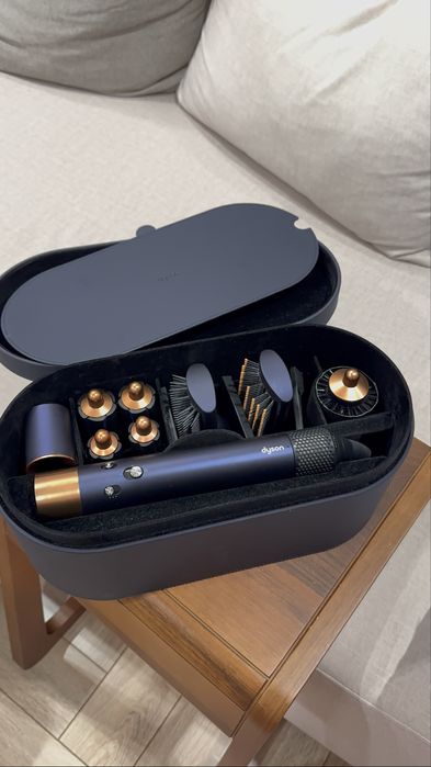Dyson airwrap complete