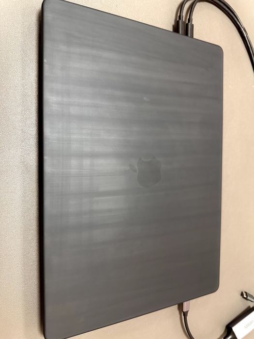 Apple MacBook Pro 16