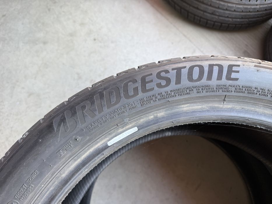 4бр. ОТЛИЧНИ Летни Гуми С Борд 245/45R/20 *BRIDGESTONE* DOT:1325- 7.3мм.+7.0мм.