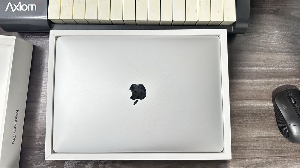 Делаю скидку кто успеет тот успеет! Macbook pro M1 с емкостью 94%