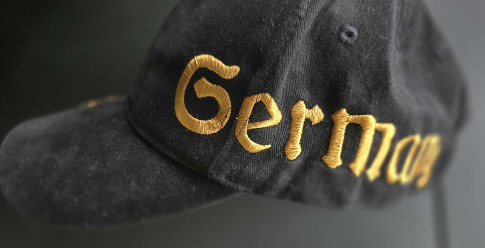 Șapca - Germany - cu broderie aurie, stemă de vultur, negru, masura ajustabila