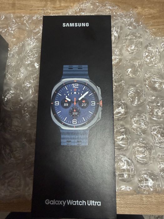 Продавам Samsung Galaxy Watch Ultra. 47mm navy blue
