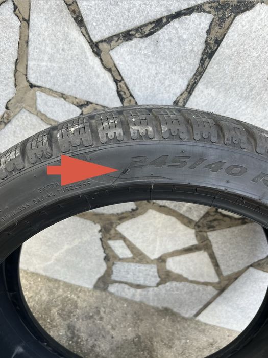 1бр. гума 245/40/19  Pirelli PZERO Winter