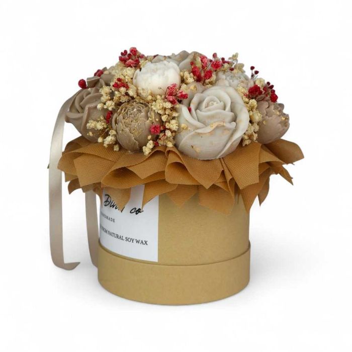 Луксозен букет със соеви свещи „Карамелена наслада“