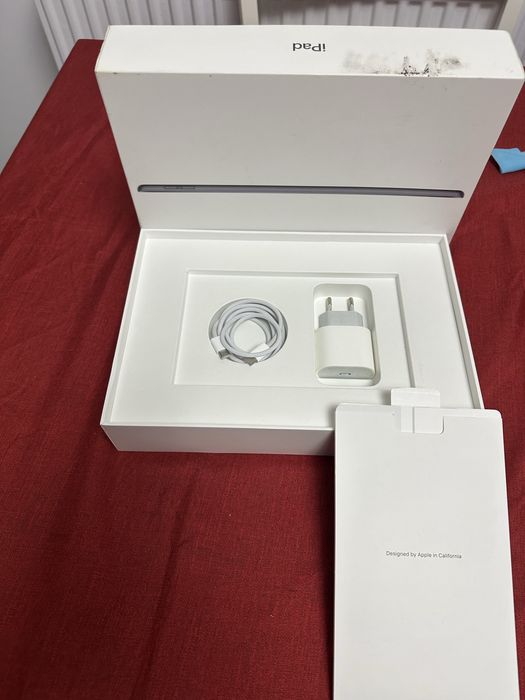 Apple ipad 9 /tastatura apple/ fullbox