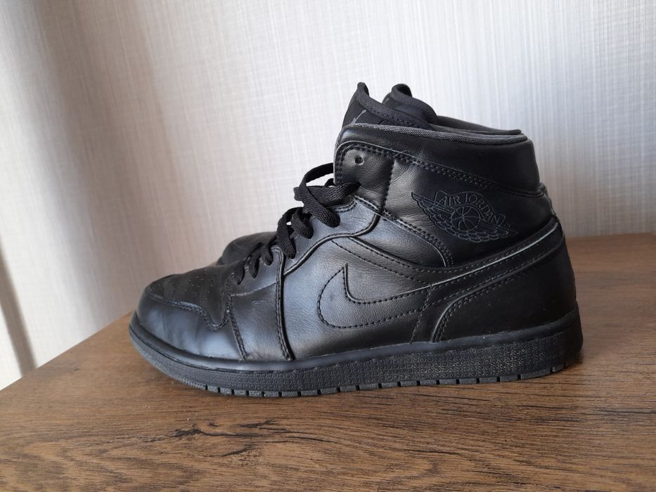 Jordan 1 Retro кецове 44 номер.