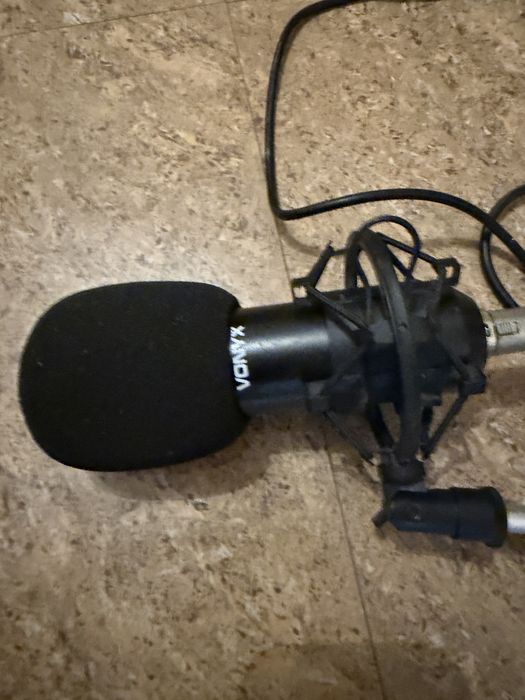 Microfon+braț Vonyx