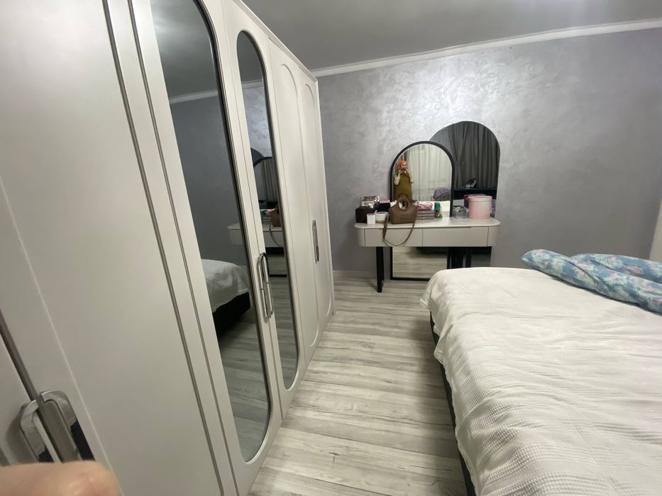 Срочно Продам спальный гарнитур