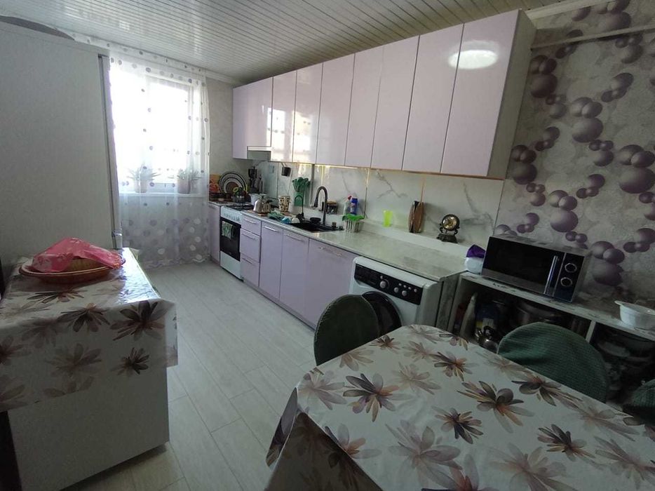 Продается хороший дом в центре города.,