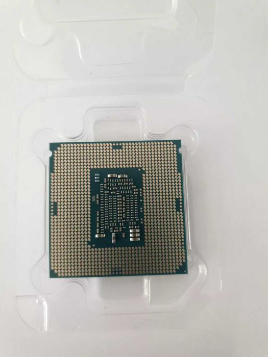 Процесор Intel Core i7-6700K, четириядрен (4/4.2GHz]