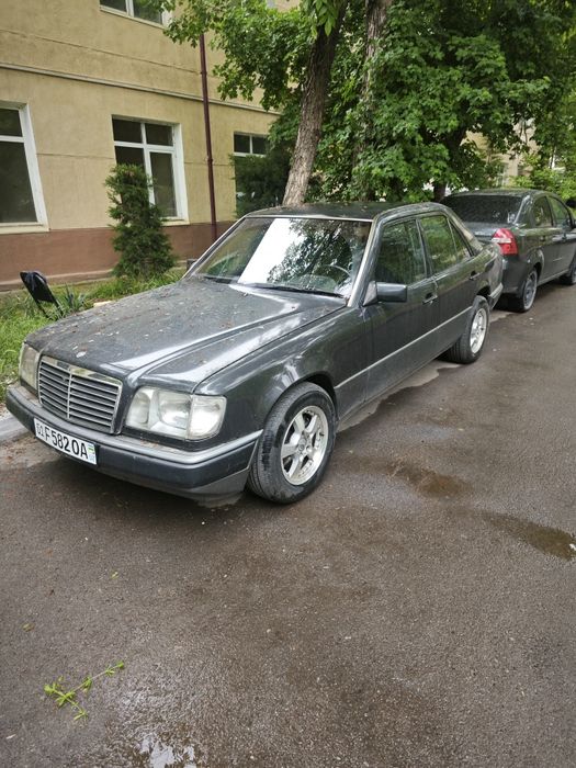 Mercedes-Benz E 220 1993