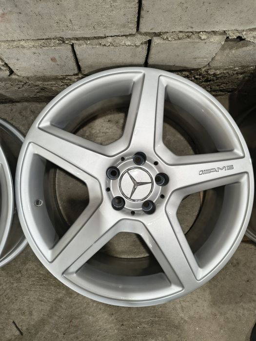 18 цола Амг Спорт пакет за  Мерцедес