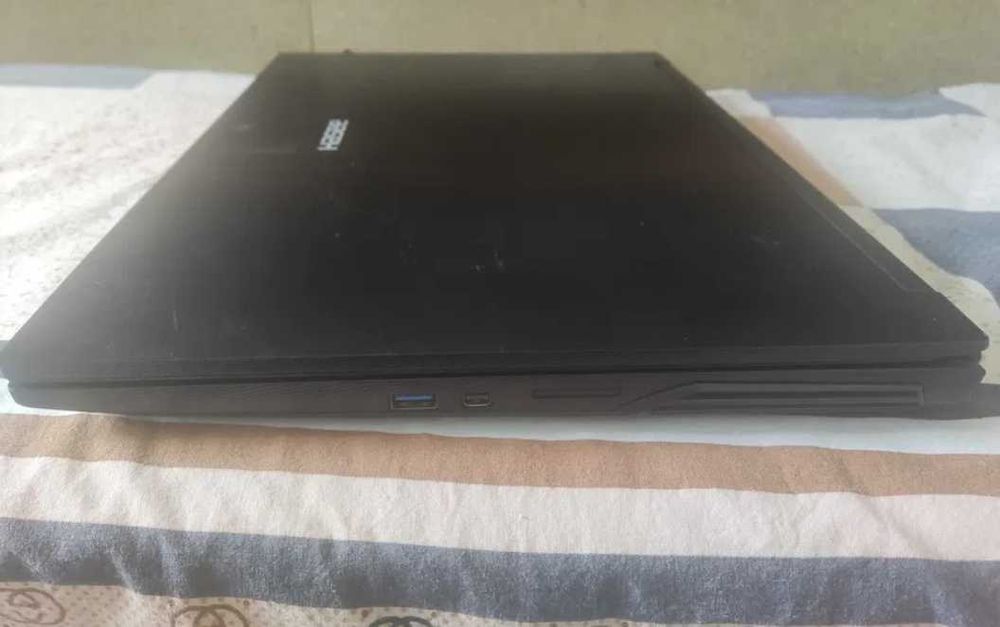 Ноутбук i7 Noutbuk