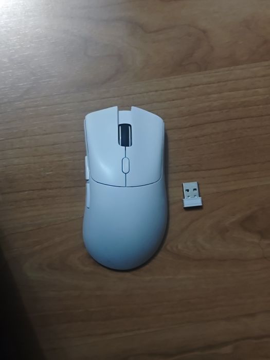 Мышка attack shark r1 белая