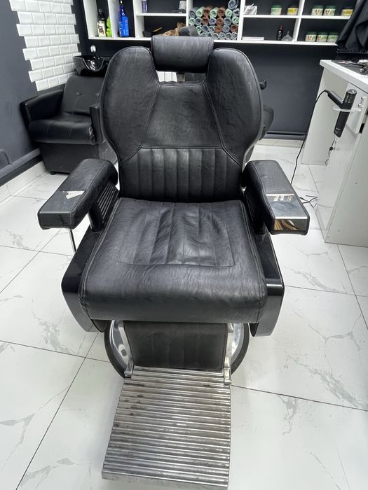 Барбер кресло срочна продам