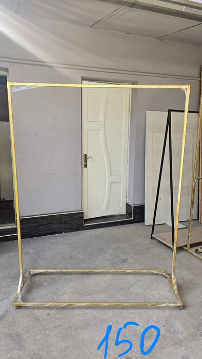 Вешалки в наличии и на заказ