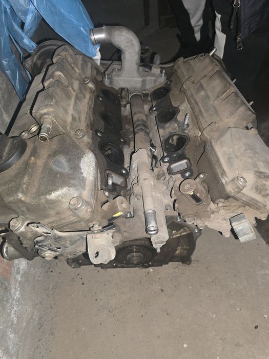 Продам двигатель от марки Estima