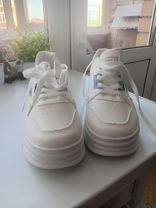 Продам обувь новую