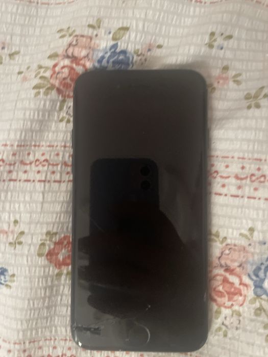 Айфон 7 продам срочро