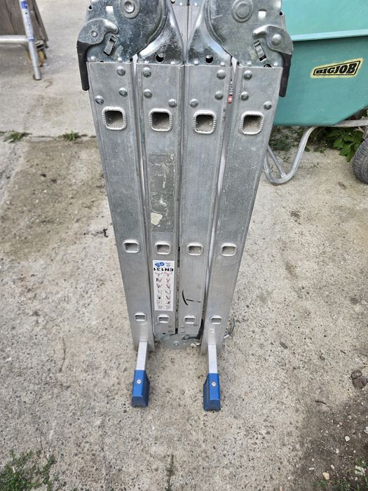 Scara aluminiu werner