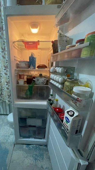 Холодильник в хорошем состояний