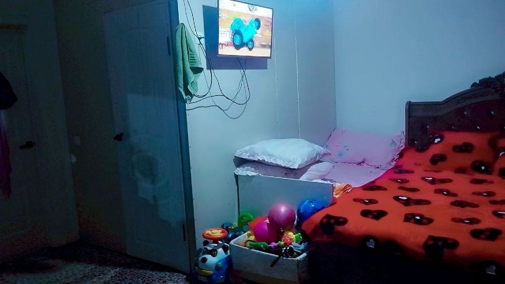 У́ртасаройда 10 сотх 6 хонали ховли сотилади . У́ртачирчик тумани