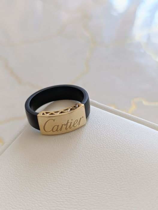 Золотое кольцо CARTIER, проба 585, вес золота 0,65 размер 17,5