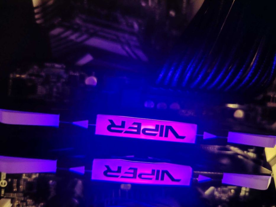 Рам памет Patriot Viper RGB Black 16GB (2x8GB) 3200Mhz DDR4 CL16