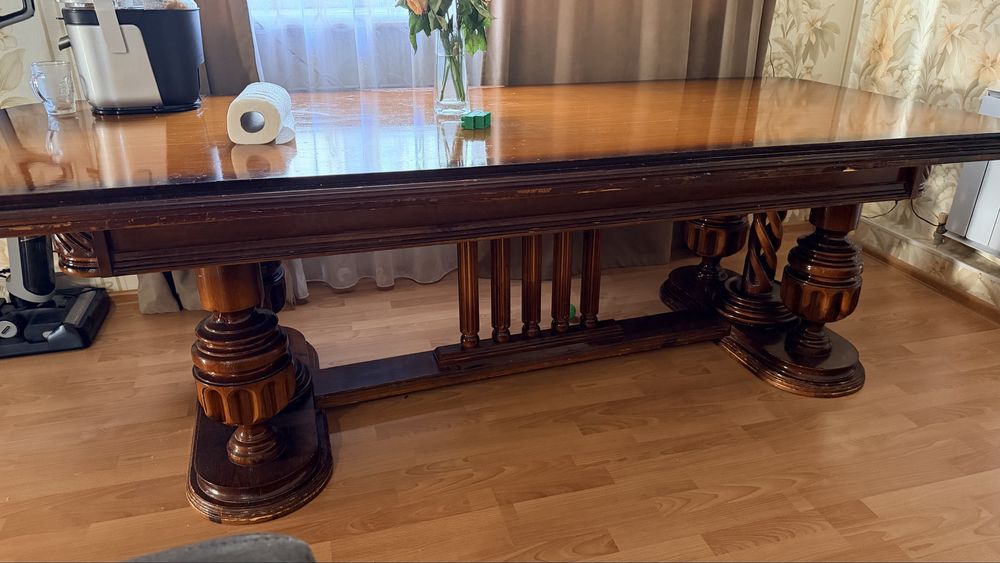 Продам стол натуральное дерево