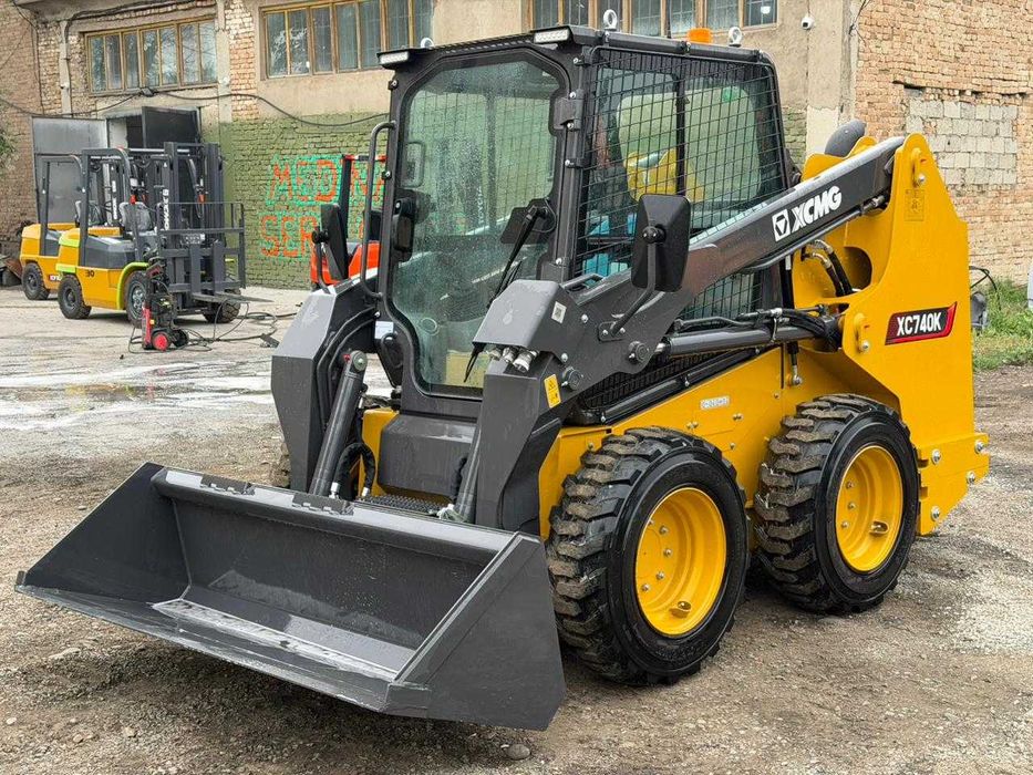 Мини-погрузчик XCMG XС740K