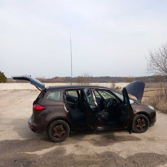 Opel Zafira C Tourer 2,0 CDTI B20DTH 2015/Опел Зафира C кафяв на части