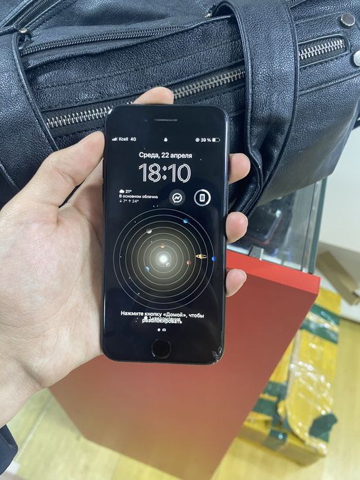 IPhone SE 128gb в идеальном состоянии